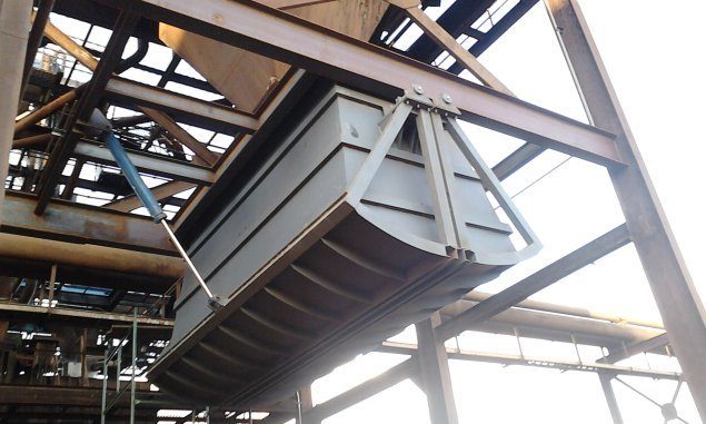 Estrutura metálica fabricada e instalada sobre a estrutura da usina
